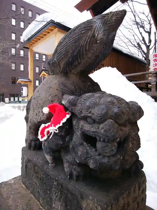 北海道神宮頓宮の狛犬