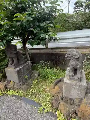 福森稲荷神社の{uncategorized: "未分類", other: "その他", undefined: "問題あり", building: "その他建物", grave: "お墓", sacred_gate: "鳥居", guardian: "狛犬", statue: "像", buddha: "仏像", history: "歴史", nature: "自然", garden: "庭園", animal: "動物", pagoda: "塔", temizu: "手水舎", mountain_gate: "山門・神門", sanctuary: "本殿・本堂", subordinate: "末社・摂社", art: "芸術", scenery: "景色", jizo: "地蔵", ema: "絵馬", goshuin: "御朱印", omikuji: "おみくじ", items: "授与品その他", amulet: "お守り", goshuincho: "御朱印帳", eats: "食事", festival: "お祭り", votive_dance: "神楽", shichigosan: "七五三参", wedding: "結婚式", experience: "体験その他", initially: "初詣", around: "周辺", anti_infection: "感染症対策"}