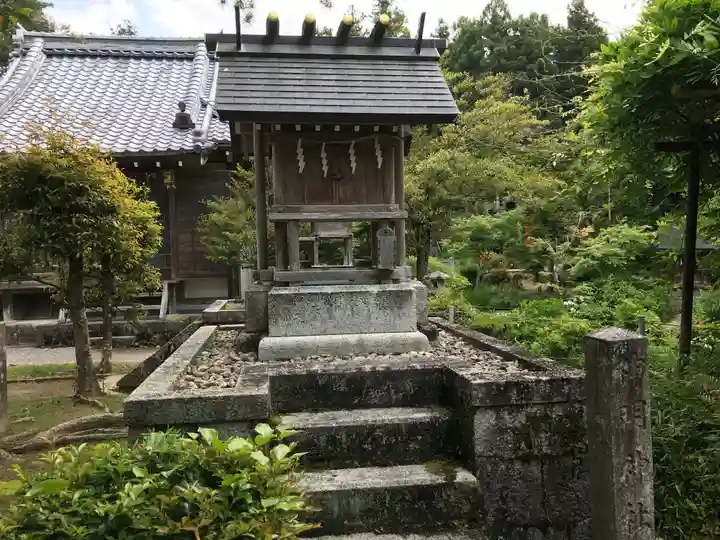馬見岡綿向神社の末社・摂社