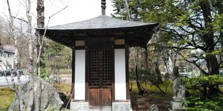 明覚寺の末社・摂社