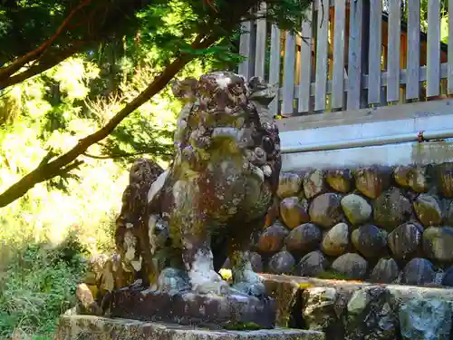 垣野神社の狛犬