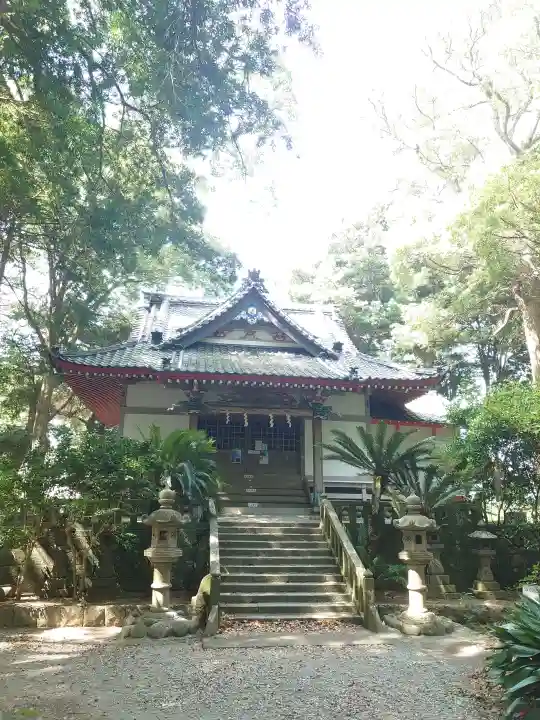 諸口神社の{uncategorized: "未分類", other: "その他", undefined: "問題あり", building: "その他建物", grave: "お墓", sacred_gate: "鳥居", guardian: "狛犬", statue: "像", buddha: "仏像", history: "歴史", nature: "自然", garden: "庭園", animal: "動物", pagoda: "塔", temizu: "手水舎", mountain_gate: "山門・神門", sanctuary: "本殿・本堂", subordinate: "末社・摂社", art: "芸術", scenery: "景色", jizo: "地蔵", ema: "絵馬", goshuin: "御朱印", omikuji: "おみくじ", items: "授与品その他", amulet: "お守り", goshuincho: "御朱印帳", eats: "食事", festival: "お祭り", votive_dance: "神楽", shichigosan: "七五三参", wedding: "結婚式", experience: "体験その他", initially: "初詣", around: "周辺", anti_infection: "感染症対策"}