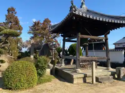 八幡寺の{uncategorized: "未分類", other: "その他", undefined: "問題あり", building: "その他建物", grave: "お墓", sacred_gate: "鳥居", guardian: "狛犬", statue: "像", buddha: "仏像", history: "歴史", nature: "自然", garden: "庭園", animal: "動物", pagoda: "塔", temizu: "手水舎", mountain_gate: "山門・神門", sanctuary: "本殿・本堂", subordinate: "末社・摂社", art: "芸術", scenery: "景色", jizo: "地蔵", ema: "絵馬", goshuin: "御朱印", omikuji: "おみくじ", items: "授与品その他", amulet: "お守り", goshuincho: "御朱印帳", eats: "食事", festival: "お祭り", votive_dance: "神楽", shichigosan: "七五三参", wedding: "結婚式", experience: "体験その他", initially: "初詣", around: "周辺", anti_infection: "感染症対策"}