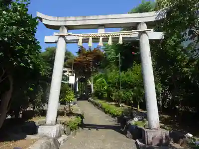 横浜御嶽神社の鳥居