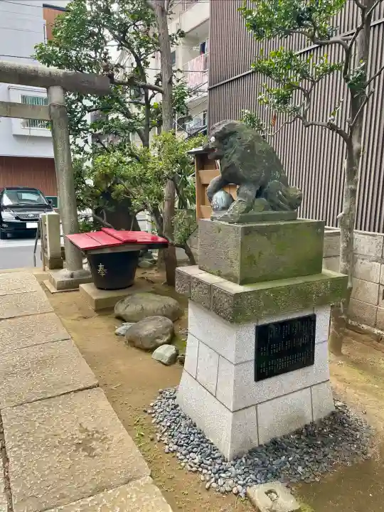 石井神社の{uncategorized: "未分類", other: "その他", undefined: "問題あり", building: "その他建物", grave: "お墓", sacred_gate: "鳥居", guardian: "狛犬", statue: "像", buddha: "仏像", history: "歴史", nature: "自然", garden: "庭園", animal: "動物", pagoda: "塔", temizu: "手水舎", mountain_gate: "山門・神門", sanctuary: "本殿・本堂", subordinate: "末社・摂社", art: "芸術", scenery: "景色", jizo: "地蔵", ema: "絵馬", goshuin: "御朱印", omikuji: "おみくじ", items: "授与品その他", amulet: "お守り", goshuincho: "御朱印帳", eats: "食事", festival: "お祭り", votive_dance: "神楽", shichigosan: "七五三参", wedding: "結婚式", experience: "体験その他", initially: "初詣", around: "周辺", anti_infection: "感染症対策"}