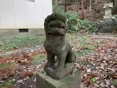 神明神社の狛犬