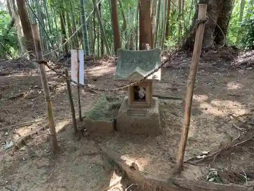 八幡神社の末社