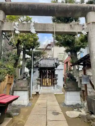 石井神社の{uncategorized: "未分類", other: "その他", undefined: "問題あり", building: "その他建物", grave: "お墓", sacred_gate: "鳥居", guardian: "狛犬", statue: "像", buddha: "仏像", history: "歴史", nature: "自然", garden: "庭園", animal: "動物", pagoda: "塔", temizu: "手水舎", mountain_gate: "山門・神門", sanctuary: "本殿・本堂", subordinate: "末社・摂社", art: "芸術", scenery: "景色", jizo: "地蔵", ema: "絵馬", goshuin: "御朱印", omikuji: "おみくじ", items: "授与品その他", amulet: "お守り", goshuincho: "御朱印帳", eats: "食事", festival: "お祭り", votive_dance: "神楽", shichigosan: "七五三参", wedding: "結婚式", experience: "体験その他", initially: "初詣", around: "周辺", anti_infection: "感染症対策"}