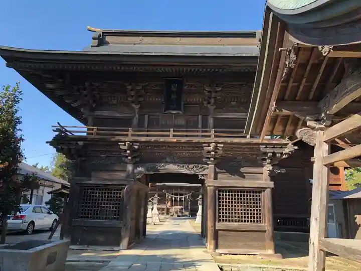 刈田嶺神社の山門・神門