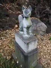 東山稲荷神社の狛犬