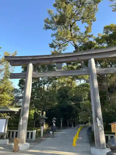 寒川神社の{uncategorized: "未分類", other: "その他", undefined: "問題あり", building: "その他建物", grave: "お墓", sacred_gate: "鳥居", guardian: "狛犬", statue: "像", buddha: "仏像", history: "歴史", nature: "自然", garden: "庭園", animal: "動物", pagoda: "塔", temizu: "手水舎", mountain_gate: "山門・神門", sanctuary: "本殿・本堂", subordinate: "末社・摂社", art: "芸術", scenery: "景色", jizo: "地蔵", ema: "絵馬", goshuin: "御朱印", omikuji: "おみくじ", items: "授与品その他", amulet: "お守り", goshuincho: "御朱印帳", eats: "食事", festival: "お祭り", votive_dance: "神楽", shichigosan: "七五三参", wedding: "結婚式", experience: "体験その他", initially: "初詣", around: "周辺", anti_infection: "感染症対策"}