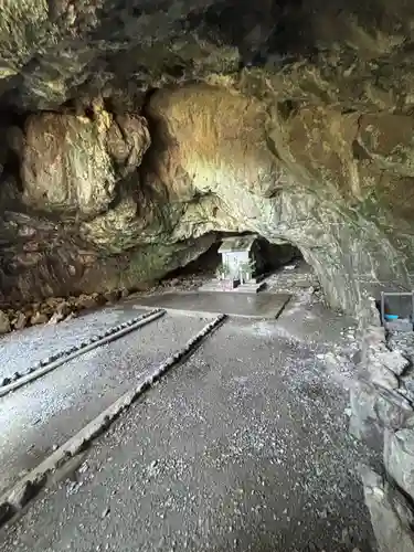御厨人窟・神明窟(高知県)