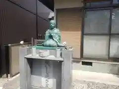 教善寺の像