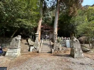 梅園神社の{uncategorized: "未分類", other: "その他", undefined: "問題あり", building: "その他建物", grave: "お墓", sacred_gate: "鳥居", guardian: "狛犬", statue: "像", buddha: "仏像", history: "歴史", nature: "自然", garden: "庭園", animal: "動物", pagoda: "塔", temizu: "手水舎", mountain_gate: "山門・神門", sanctuary: "本殿・本堂", subordinate: "末社・摂社", art: "芸術", scenery: "景色", jizo: "地蔵", ema: "絵馬", goshuin: "御朱印", omikuji: "おみくじ", items: "授与品その他", amulet: "お守り", goshuincho: "御朱印帳", eats: "食事", festival: "お祭り", votive_dance: "神楽", shichigosan: "七五三参", wedding: "結婚式", experience: "体験その他", initially: "初詣", around: "周辺", anti_infection: "感染症対策"}
