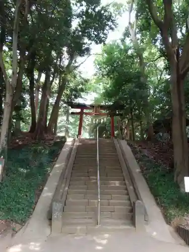 氷川女體神社の鳥居