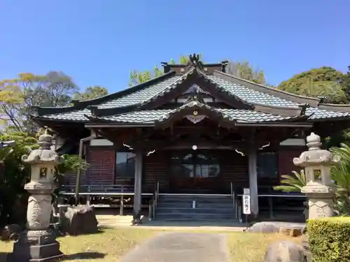 願成寺の本殿