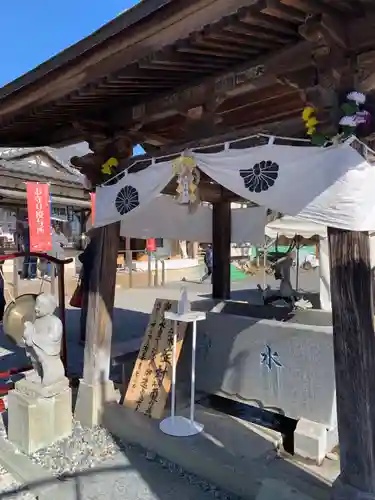 寺岡山元三大師の手水舎