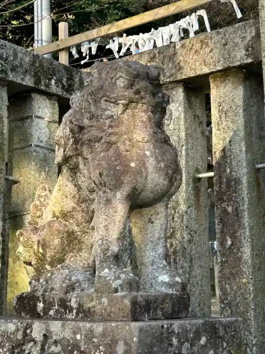 橿森神社の{uncategorized: "未分類", other: "その他", undefined: "問題あり", building: "その他建物", grave: "お墓", sacred_gate: "鳥居", guardian: "狛犬", statue: "像", buddha: "仏像", history: "歴史", nature: "自然", garden: "庭園", animal: "動物", pagoda: "塔", temizu: "手水舎", mountain_gate: "山門・神門", sanctuary: "本殿・本堂", subordinate: "末社・摂社", art: "芸術", scenery: "景色", jizo: "地蔵", ema: "絵馬", goshuin: "御朱印", omikuji: "おみくじ", items: "授与品その他", amulet: "お守り", goshuincho: "御朱印帳", eats: "食事", festival: "お祭り", votive_dance: "神楽", shichigosan: "七五三参", wedding: "結婚式", experience: "体験その他", initially: "初詣", around: "周辺", anti_infection: "感染症対策"}