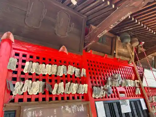 子神社の{uncategorized: "未分類", other: "その他", undefined: "問題あり", building: "その他建物", grave: "お墓", sacred_gate: "鳥居", guardian: "狛犬", statue: "像", buddha: "仏像", history: "歴史", nature: "自然", garden: "庭園", animal: "動物", pagoda: "塔", temizu: "手水舎", mountain_gate: "山門・神門", sanctuary: "本殿・本堂", subordinate: "末社・摂社", art: "芸術", scenery: "景色", jizo: "地蔵", ema: "絵馬", goshuin: "御朱印", omikuji: "おみくじ", items: "授与品その他", amulet: "お守り", goshuincho: "御朱印帳", eats: "食事", festival: "お祭り", votive_dance: "神楽", shichigosan: "七五三参", wedding: "結婚式", experience: "体験その他", initially: "初詣", around: "周辺", anti_infection: "感染症対策"}