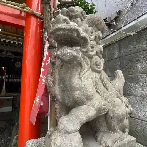 宝珠稲荷神社の狛犬