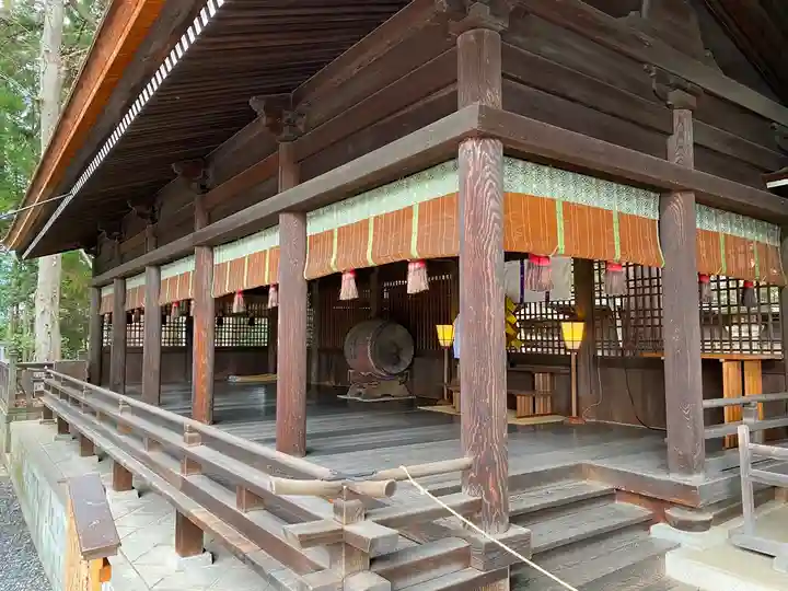 諏訪大社下社秋宮の本殿・本堂