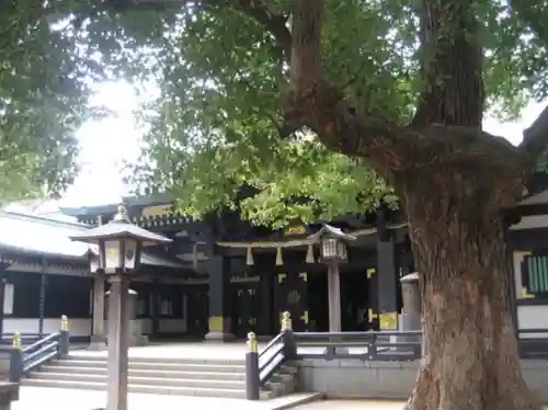 穴八幡宮の本殿・本堂