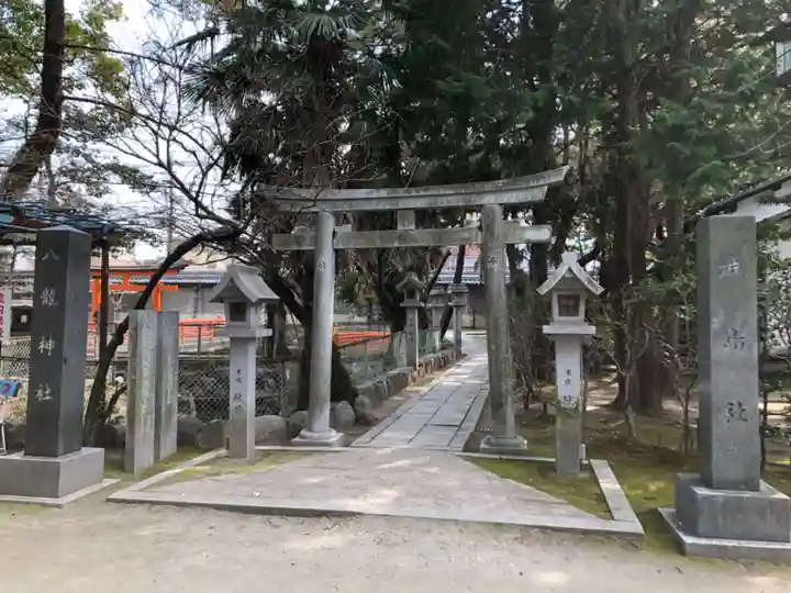服織神社(真清田神社境内社)の鳥居