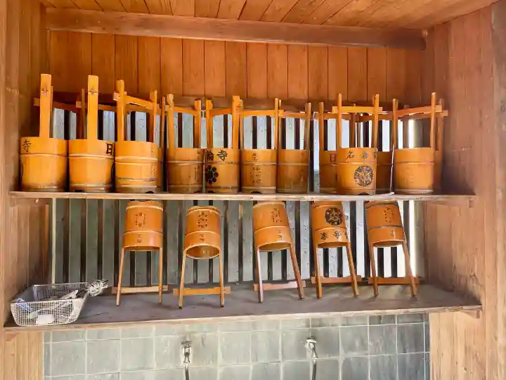 日輪寺の{uncategorized: "未分類", other: "その他", undefined: "問題あり", building: "その他建物", grave: "お墓", sacred_gate: "鳥居", guardian: "狛犬", statue: "像", buddha: "仏像", history: "歴史", nature: "自然", garden: "庭園", animal: "動物", pagoda: "塔", temizu: "手水舎", mountain_gate: "山門・神門", sanctuary: "本殿・本堂", subordinate: "末社・摂社", art: "芸術", scenery: "景色", jizo: "地蔵", ema: "絵馬", goshuin: "御朱印", omikuji: "おみくじ", items: "授与品その他", amulet: "お守り", goshuincho: "御朱印帳", eats: "食事", festival: "お祭り", votive_dance: "神楽", shichigosan: "七五三参", wedding: "結婚式", experience: "体験その他", initially: "初詣", around: "周辺", anti_infection: "感染症対策"}