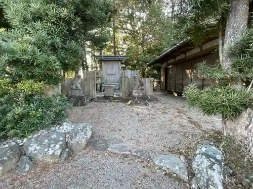 小野神社の{uncategorized: "未分類", other: "その他", undefined: "問題あり", building: "その他建物", grave: "お墓", sacred_gate: "鳥居", guardian: "狛犬", statue: "像", buddha: "仏像", history: "歴史", nature: "自然", garden: "庭園", animal: "動物", pagoda: "塔", temizu: "手水舎", mountain_gate: "山門・神門", sanctuary: "本殿・本堂", subordinate: "末社・摂社", art: "芸術", scenery: "景色", jizo: "地蔵", ema: "絵馬", goshuin: "御朱印", omikuji: "おみくじ", items: "授与品その他", amulet: "お守り", goshuincho: "御朱印帳", eats: "食事", festival: "お祭り", votive_dance: "神楽", shichigosan: "七五三参", wedding: "結婚式", experience: "体験その他", initially: "初詣", around: "周辺", anti_infection: "感染症対策"}