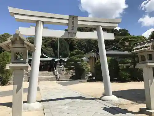 鶴羽根神社の鳥居