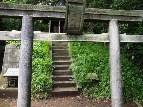 諏訪神社の鳥居