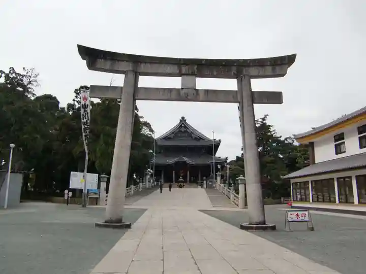 豊川閣 妙厳寺の鳥居