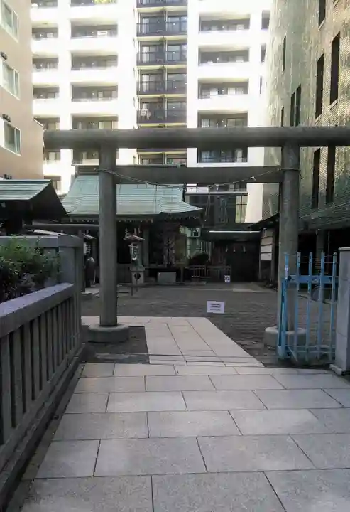 宮益御嶽神社の鳥居