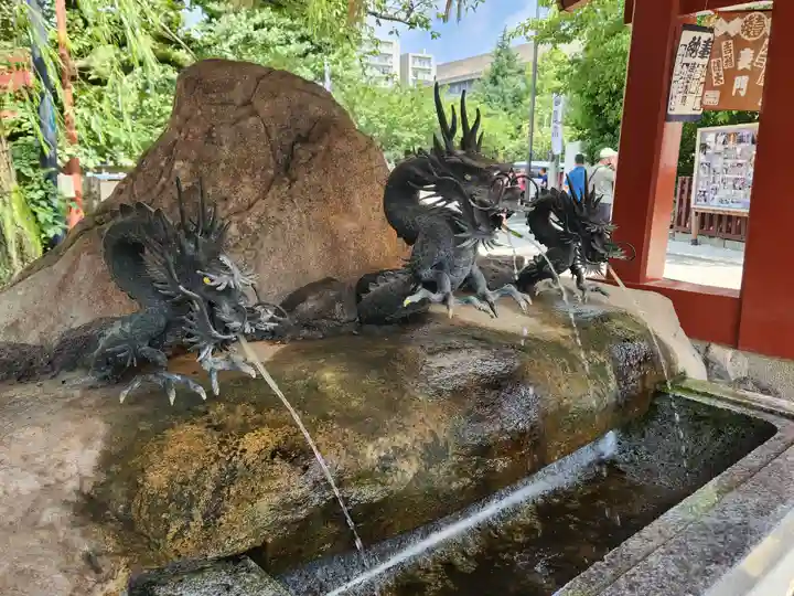浅草神社の手水舎