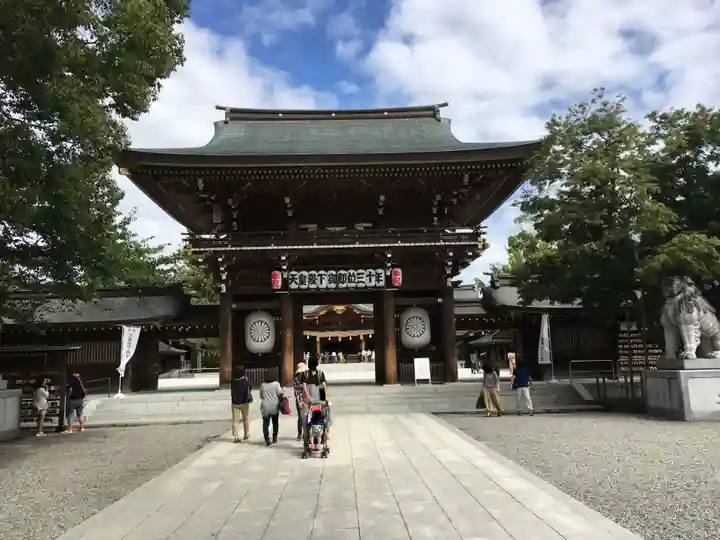 寒川神社の山門・神門