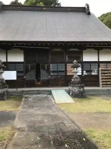 長泉寺の本殿・本堂