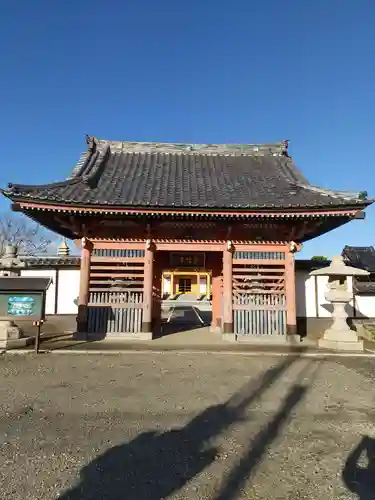 普門寺の山門