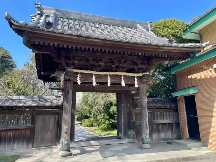 長勝寺の{uncategorized: "未分類", other: "その他", undefined: "問題あり", building: "その他建物", grave: "お墓", sacred_gate: "鳥居", guardian: "狛犬", statue: "像", buddha: "仏像", history: "歴史", nature: "自然", garden: "庭園", animal: "動物", pagoda: "塔", temizu: "手水舎", mountain_gate: "山門・神門", sanctuary: "本殿・本堂", subordinate: "末社・摂社", art: "芸術", scenery: "景色", jizo: "地蔵", ema: "絵馬", goshuin: "御朱印", omikuji: "おみくじ", items: "授与品その他", amulet: "お守り", goshuincho: "御朱印帳", eats: "食事", festival: "お祭り", votive_dance: "神楽", shichigosan: "七五三参", wedding: "結婚式", experience: "体験その他", initially: "初詣", around: "周辺", anti_infection: "感染症対策"}