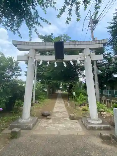 岡氷川神社の鳥居