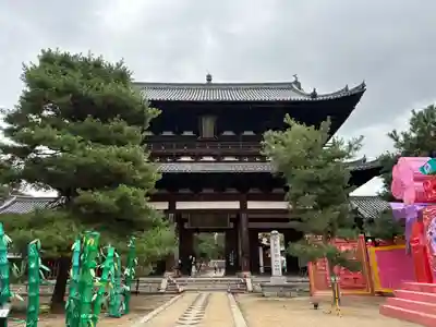 萬福寺の山門・神門