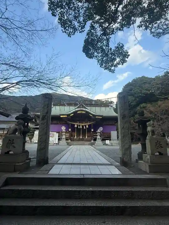 葛原八幡神社の{uncategorized: "未分類", other: "その他", undefined: "問題あり", building: "その他建物", grave: "お墓", sacred_gate: "鳥居", guardian: "狛犬", statue: "像", buddha: "仏像", history: "歴史", nature: "自然", garden: "庭園", animal: "動物", pagoda: "塔", temizu: "手水舎", mountain_gate: "山門・神門", sanctuary: "本殿・本堂", subordinate: "末社・摂社", art: "芸術", scenery: "景色", jizo: "地蔵", ema: "絵馬", goshuin: "御朱印", omikuji: "おみくじ", items: "授与品その他", amulet: "お守り", goshuincho: "御朱印帳", eats: "食事", festival: "お祭り", votive_dance: "神楽", shichigosan: "七五三参", wedding: "結婚式", experience: "体験その他", initially: "初詣", around: "周辺", anti_infection: "感染症対策"}