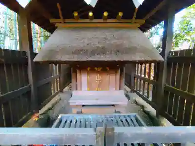飛鳥坐神社の末社・摂社