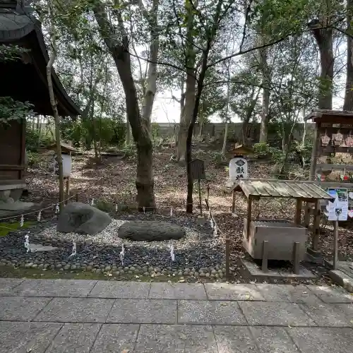 堤治神社の{uncategorized: "未分類", other: "その他", undefined: "問題あり", building: "その他建物", grave: "お墓", sacred_gate: "鳥居", guardian: "狛犬", statue: "像", buddha: "仏像", history: "歴史", nature: "自然", garden: "庭園", animal: "動物", pagoda: "塔", temizu: "手水舎", mountain_gate: "山門・神門", sanctuary: "本殿・本堂", subordinate: "末社・摂社", art: "芸術", scenery: "景色", jizo: "地蔵", ema: "絵馬", goshuin: "御朱印", omikuji: "おみくじ", items: "授与品その他", amulet: "お守り", goshuincho: "御朱印帳", eats: "食事", festival: "お祭り", votive_dance: "神楽", shichigosan: "七五三参", wedding: "結婚式", experience: "体験その他", initially: "初詣", around: "周辺", anti_infection: "感染症対策"}