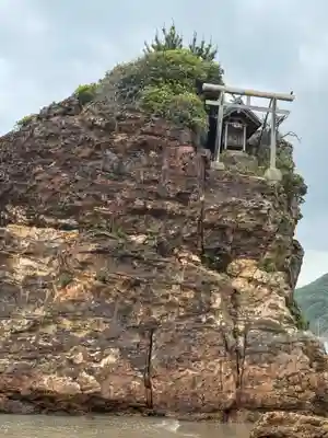 稲佐の浜 弁天島(島根県)