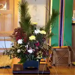 白根三吉神社の建物その他