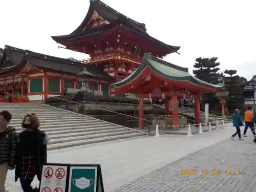 伏見稲荷大社の山門