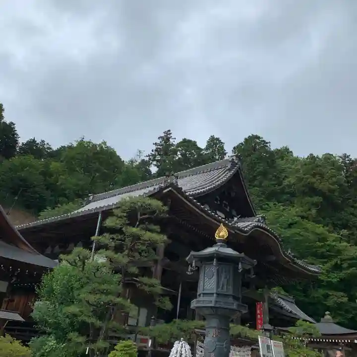 岡寺(龍蓋寺)の本殿・本堂