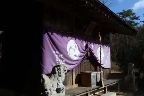 大六天麻王神社の本殿