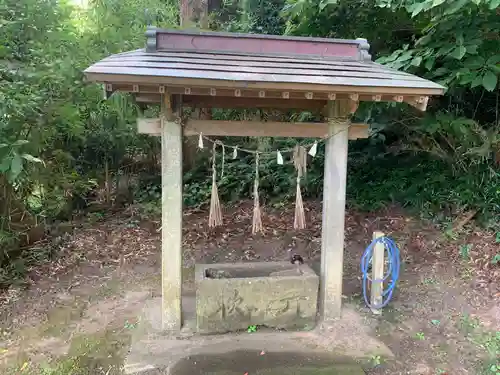 箭神神社の手水舎