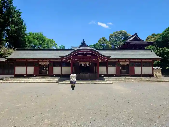 薦神社の本殿